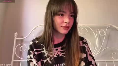 Lily online show from July 17, 11:47 am