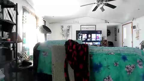 Snapshot of xxdana chatting on February 17, 7:12 pm Deezy online show from February 17, 7:12 pm