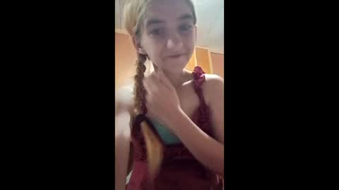 xxjessiebugxx online show from June 5, 4:38 am