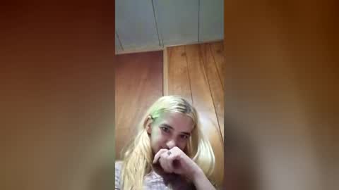 xxjessiebugxx online show from July 12, 4:35 am