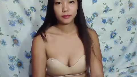 Snapshot of xxkylie18 chatting on October 18, 10:00 pm xxkylie18 online show from October 18, 10:00 pm