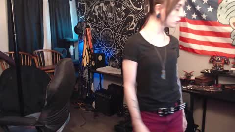 Snapshot of xxlilithmoonxx chatting on October 11, 6:07 am Lilith online show from October 11, 6:07 am