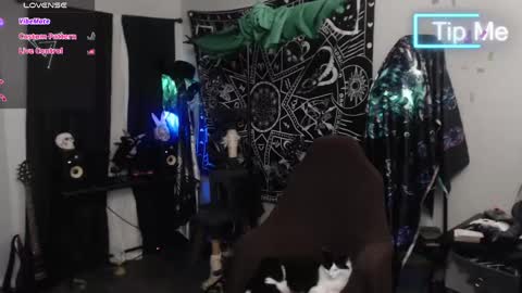 Snapshot of xxlilithmoonxx chatting on February 27, 2:21 am Lilith online show from February 27, 2:21 am