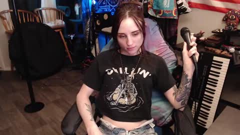 Snapshot of xxlilithmoonxx chatting on September 25, 5:50 am Lilith online show from September 25, 5:50 am
