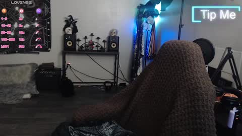 Snapshot of xxlilithmoonxx chatting on February 7, 4:27 am Lilith online show from February 7, 4:27 am