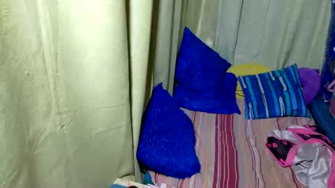 xxloveheart online show from February 21, 9:15 pm