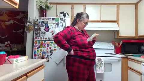 Snapshot of xxstrawberryjanexx chatting on December 17, 7:48 pm Strawberry Jane online show from December 17, 7:48 pm