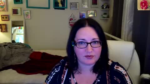 Strawberry Jane online show from July 20, 4:37 am