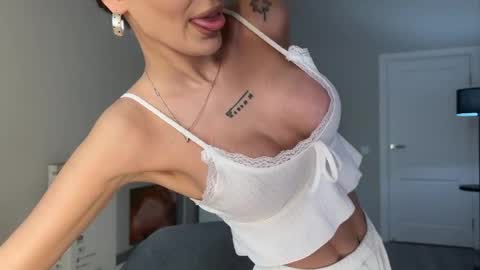 xxx_leila online show from May 3, 10:07 am
