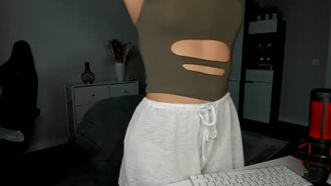 xxx_leila online show from July 7, 10:41 am