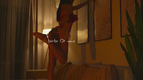 Molly online show from January 12, 2:00 pm