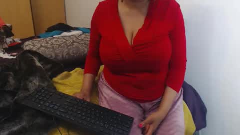 Ayanda online show from November 17, 6:52 pm