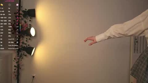 Kate online show from March 6, 2:23 pm