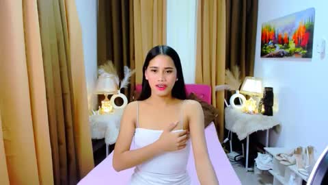 Snapshot of yanna_faulkerson chatting on October 12, 11:12 am Yanna online show from October 12, 11:12 am