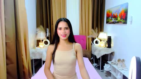 Snapshot of yanna_faulkerson chatting on October 11, 9:36 am Yanna online show from October 11, 9:36 am