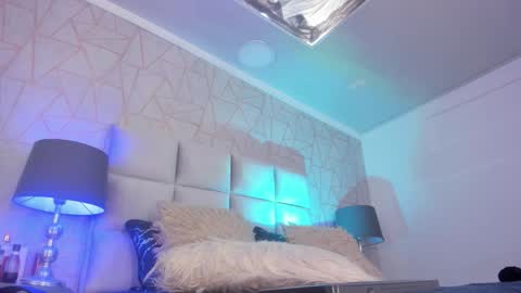 Yara Bliss  online show from December 13, 7:53 pm