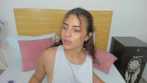 Snapshot of yaya23x chatting on January 13, 10:24 pm yaya23x online show from January 13, 10:24 pm