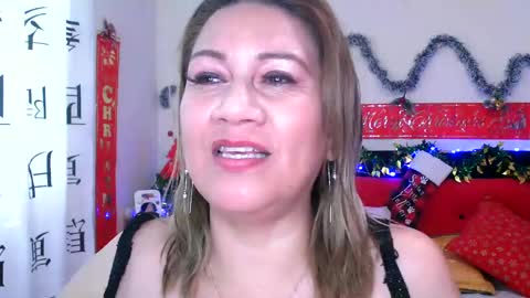 Snapshot of yayita_mature chatting on December 25, 3:06 pm yayita online show from December 25, 3:06 pm