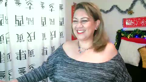 Snapshot of yayita_mature chatting on December 28, 2:10 pm yayita online show from December 28, 2:10 pm