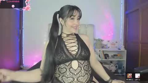 Yelena Owens online show from July 3, 1:55 am
