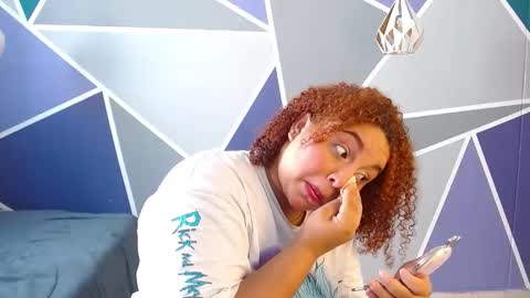 Snapshot of yera_carey chatting on October 19, 12:29 pm yera_carey online show from October 19, 12:29 pm