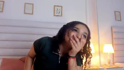 yesi_lombana online show from July 15, 7:40 pm