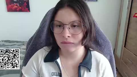 yessica_gomez01 online show from April 19, 9:17 pm
