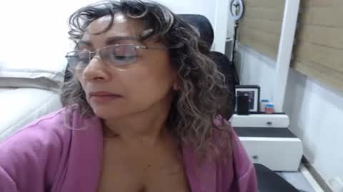 jessy online show from June 11, 2:53 am