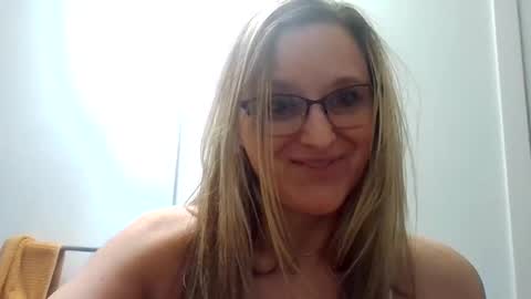 yogabuttttttt online show from May 14, 9:59 am