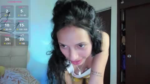 Snapshot of your_beck chatting on February 26, 5:03 am mia3 online show from February 26, 5:03 am
