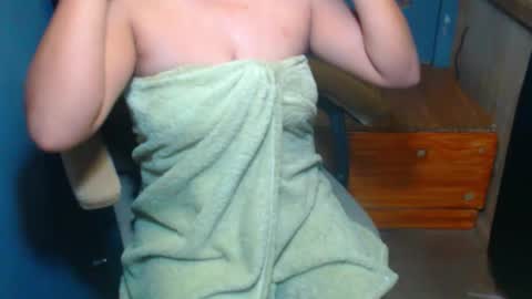 Snapshot of your_bootybabe chatting on October 19, 3:41 am your_bootybabe online show from October 19, 3:41 am