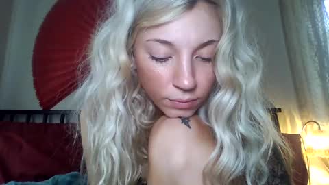 Snapshot of your_fav1 chatting on October 8, 5:50 pm your_fav1 online show from October 8, 5:50 pm