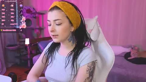 Snapshot of your_gabby chatting on March 6, 1:03 pm your gabby online show from March 6, 1:03 pm
