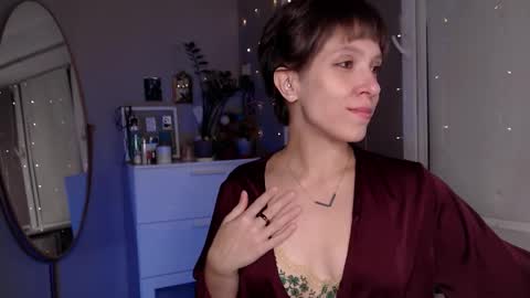 Snapshot of your_hot_ex chatting on October 6, 8:35 pm Alex and Kris long hair online show from October 6, 8:35 pm