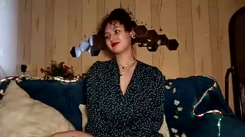 Lilly online show from January 28, 6:27 am