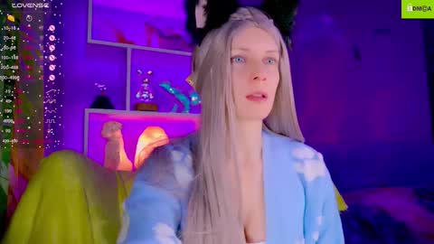 your_spring online show from November 30, 12:09 pm