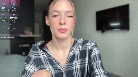 Snapshot of your_sweet_angel_ chatting on October 22, 10:09 am Mia online show from October 22, 10:09 am