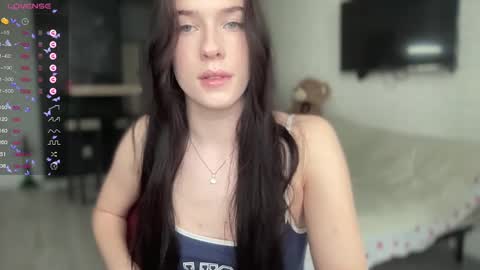 Snapshot of your_sweet_angel_ chatting on February 25, 12:16 pm Mia online show from February 25, 12:16 pm