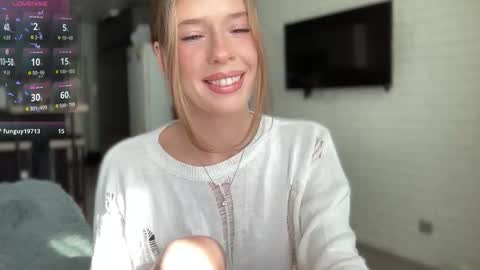 Snapshot of your_sweet_angel_ chatting on September 26, 10:57 am Mia online show from September 26, 10:57 am