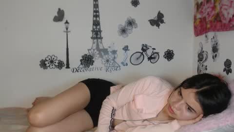 KAREN online show from December 5, 9:39 pm