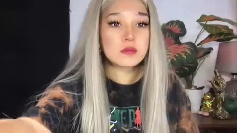 Snapshot of your_sweetmaria chatting on February 23, 5:23 pm Maria online show from February 23, 5:23 pm