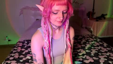Anya online show from May 31, 8:10 pm