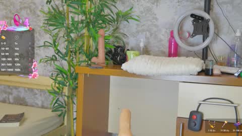 Anna online show from November 3, 8:24 pm