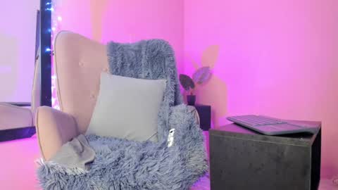 Snapshot of yourcutemolly chatting on December 29, 2:52 pm Selena online show from December 29, 2:52 pm