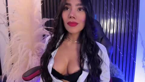 Snapshot of yourcutemolly chatting on March 7, 5:18 am Selena online show from March 7, 5:18 am