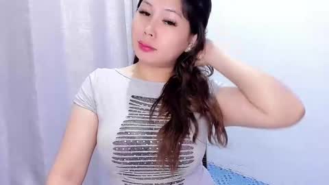 Snapshot of yourdirtyangels chatting on January 8, 12:05 pm 3hi im Angel glad to see you 3 online show from January 8, 12:05 pm