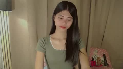 Vivian online show from April 16, 10:45 pm