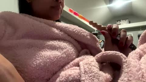 yourfavoritex3 online show from December 3, 6:16 am