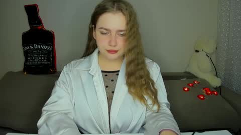 Snapshot of yourgem__ chatting on March 6, 7:32 pm yourgem__ online show from March 6, 7:32 pm