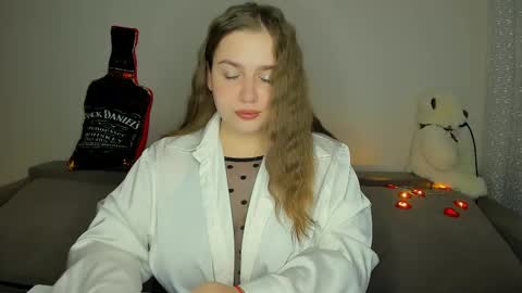 Snapshot of yourgem__ chatting on February 18, 5:00 pm yourgem__ online show from February 18, 5:00 pm